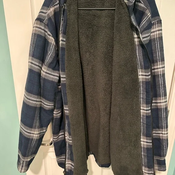 Men's Navy Plaid Sherpa-Lined Hooded Shirt Jacket - Picture 3 of 4